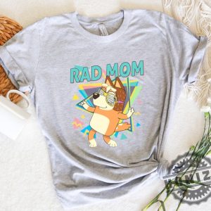 Retro Rad Mom Cute Mama Chilli Heeler Bluey Family Shirt honizy 9