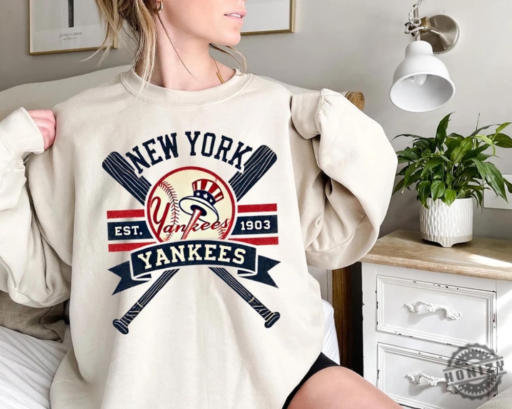 New York Yankees Vintage Shirt Perfect For Game Day Tshirt Cozy New York Yankees Sweatshirt Essential Fan Gear Hoodie Chic New York Yankees Shirt