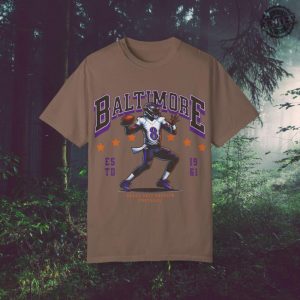 Vintage Lamar Jackson Shirt Retro Football Tshirt Sports Fan Sweatshirt Purple And Black Hoodie Nfl Football Apparel honizy 2