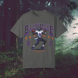 Vintage Lamar Jackson Shirt Retro Football Tshirt Sports Fan Sweatshirt Purple And Black Hoodie Nfl Football Apparel honizy 6