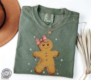 Christmas Gingerbread Bow Shirt Gingerbread Woman Tshirt Christmas Sweatshirt For Women Christmas Coquette Gingerbread Girl Hoodie honizy 3